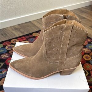Dolce Vita Tan Ankle Booties Western Style